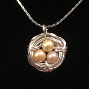 Akoya pearl birds nest